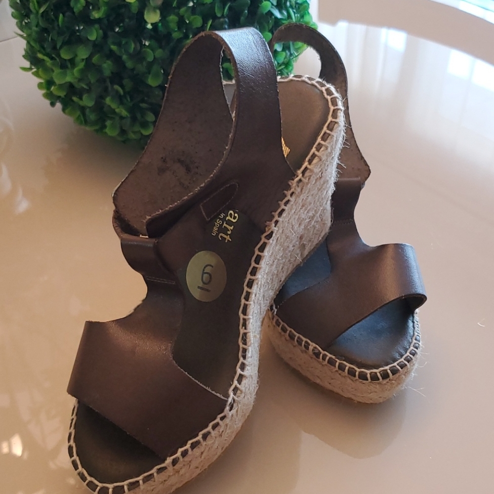 PASEART platform sandals Size 6